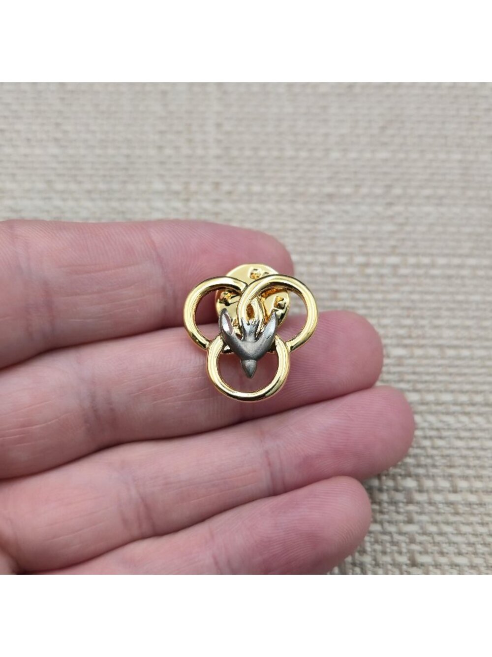 Vintage Gold Tone Trinity Knot Holy Spirit Dove Christian Enamel Pin A8189